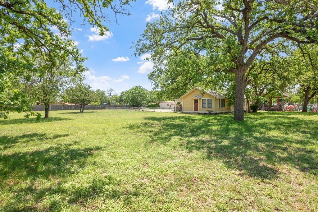 1007 Llano St Listing Cover Image