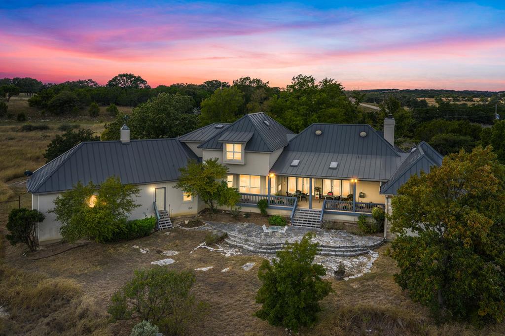 101 Crestline Dr Listing Cover Image