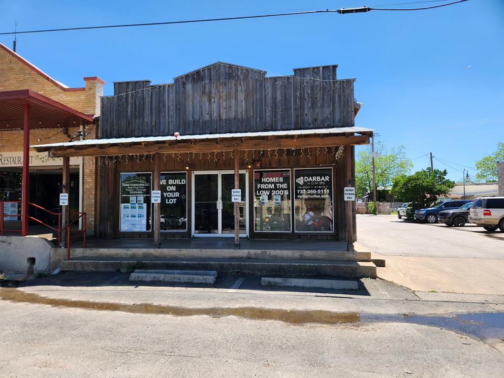 104 Pecan St Listing Cover Image