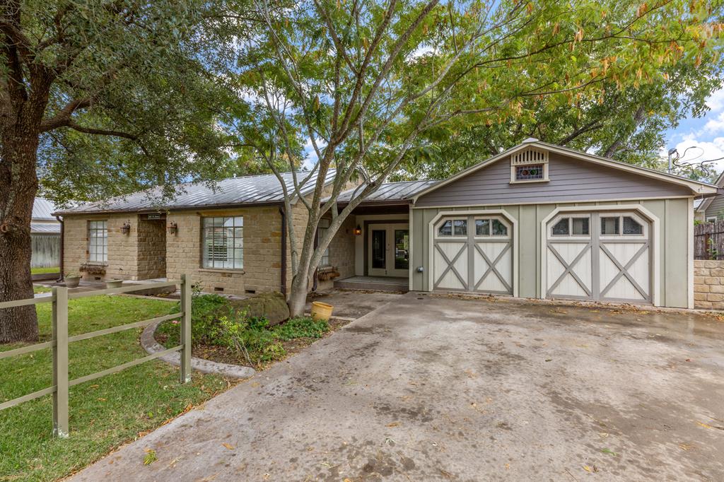 107 Morse St Fredericksburg, TX