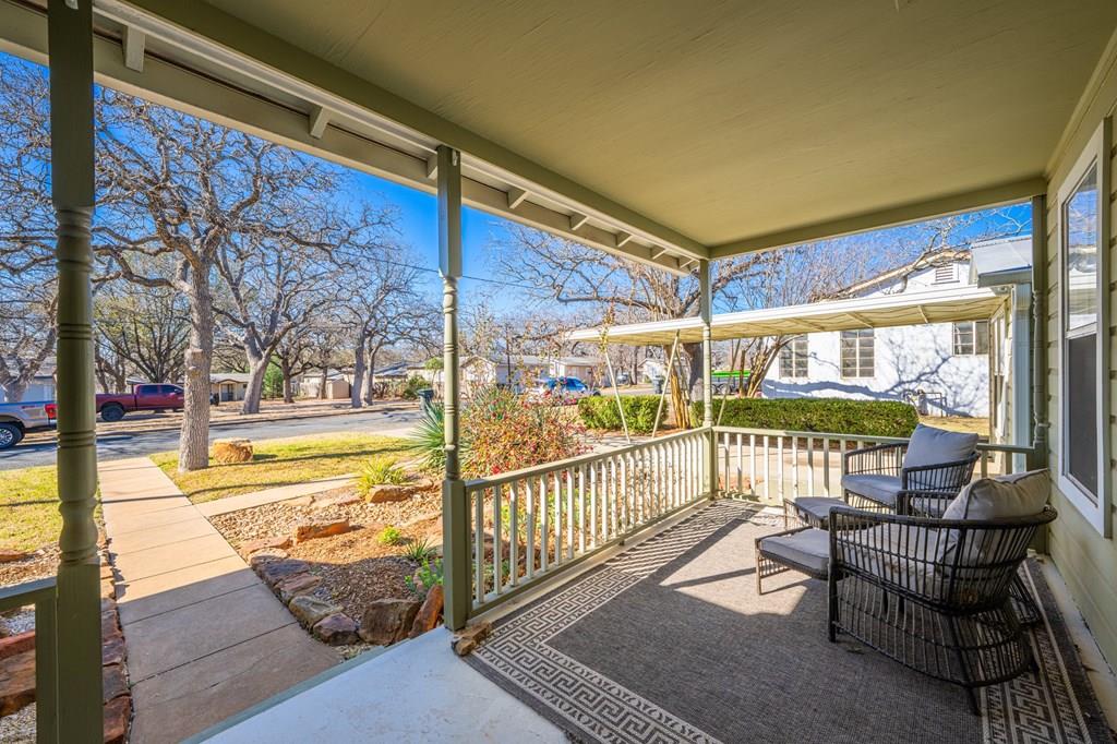 110 Beverly Dr Listing Cover Image