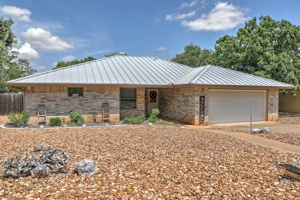 114 Edgewood Dr Listing Cover Image