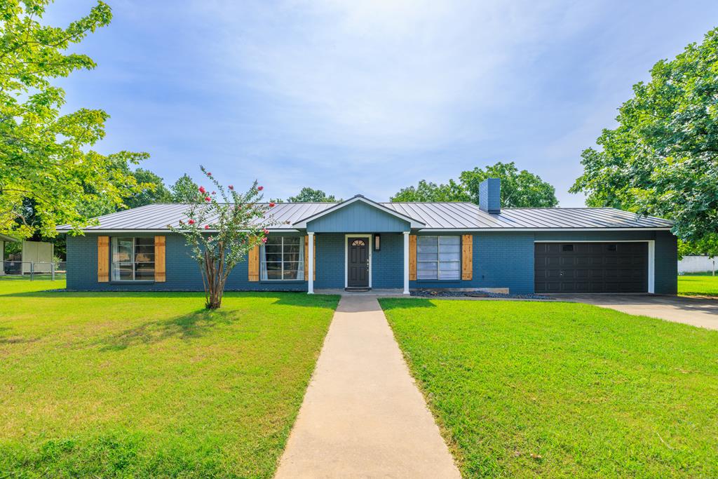 114 Crestwood Dr Listing Cover Image