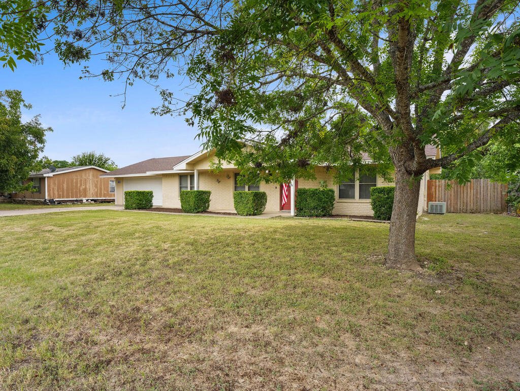 118 Cypress Falls Listing Cover Image