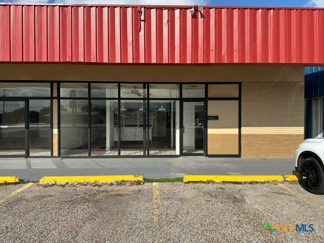 1211 Virginia Listing Cover Image
