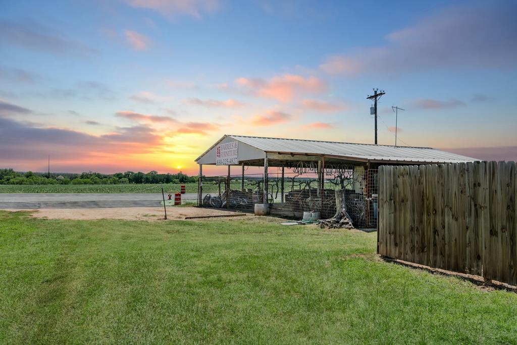 12148 Us Hwy 290 Listing Cover Image