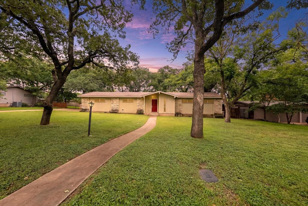 122 Ridgewood Dr Listing Cover Image