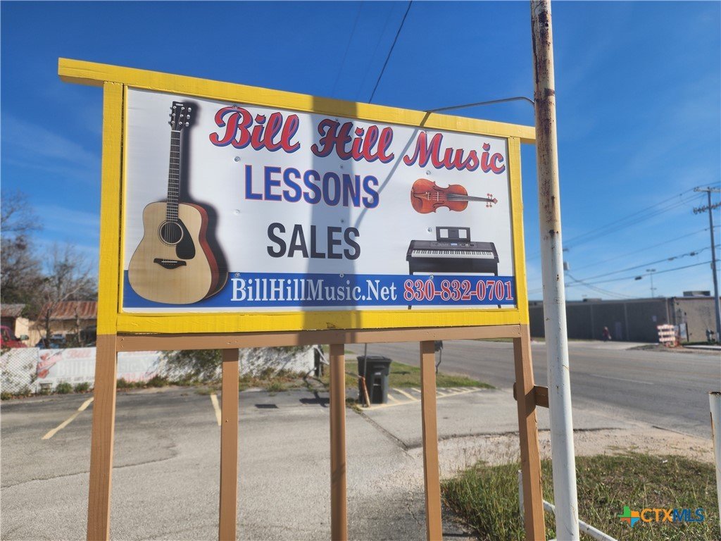 1290 S Business I-35 Listing Cover Image