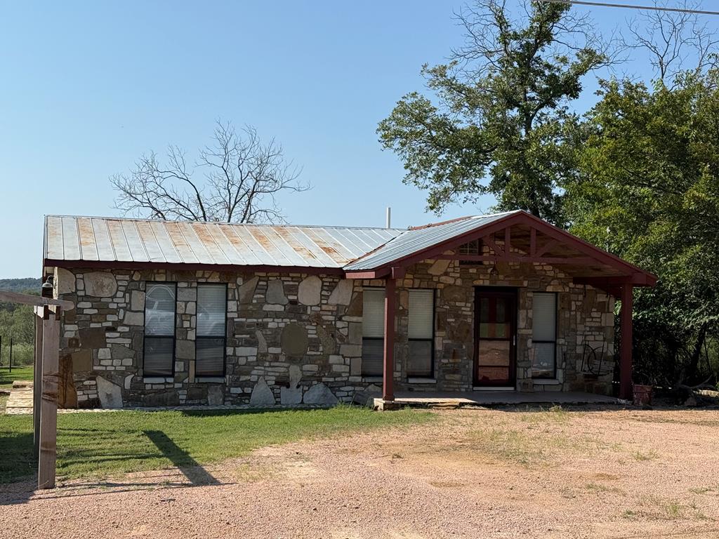 1385 Old Mill Creek Rd Listing Cover Image