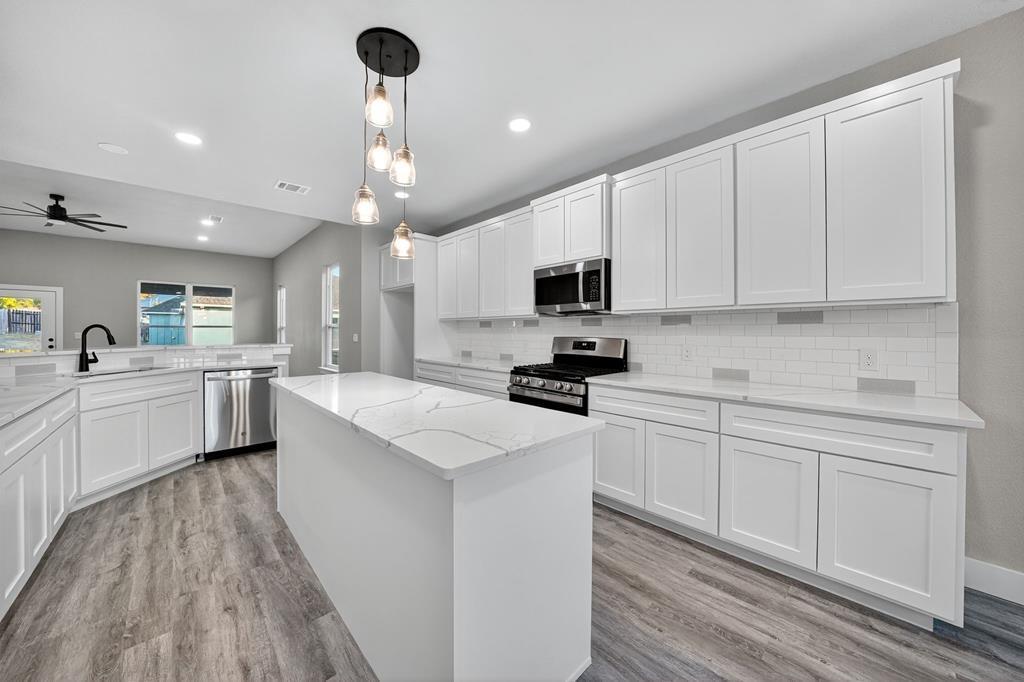 1604 Redwood Ct Listing Cover Image