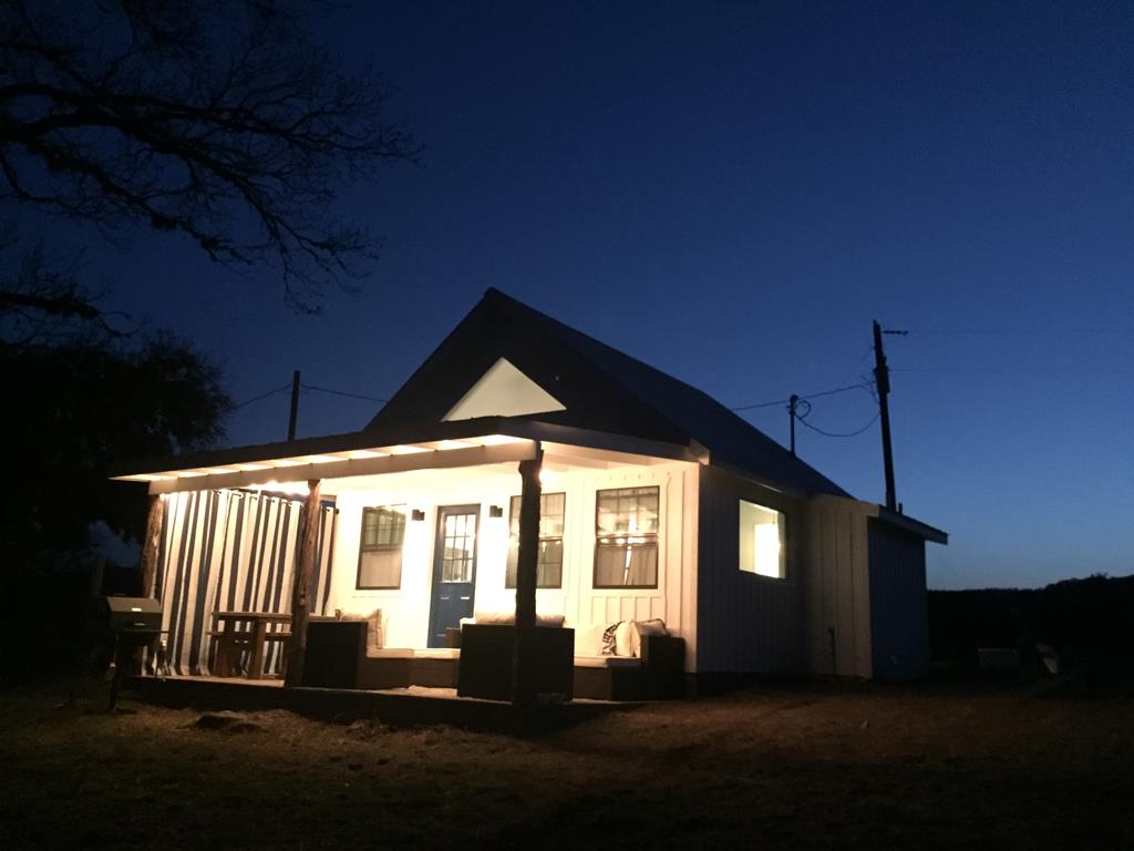 162 Hummingbird Lane Reagan Wells, TX