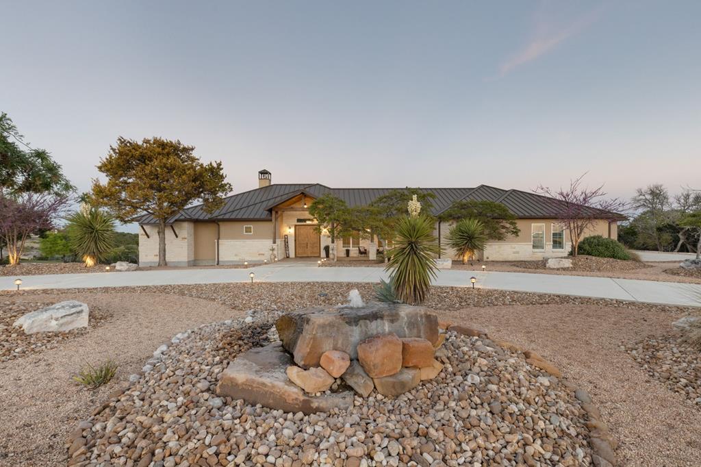 166 Paramount View Listing Cover Image