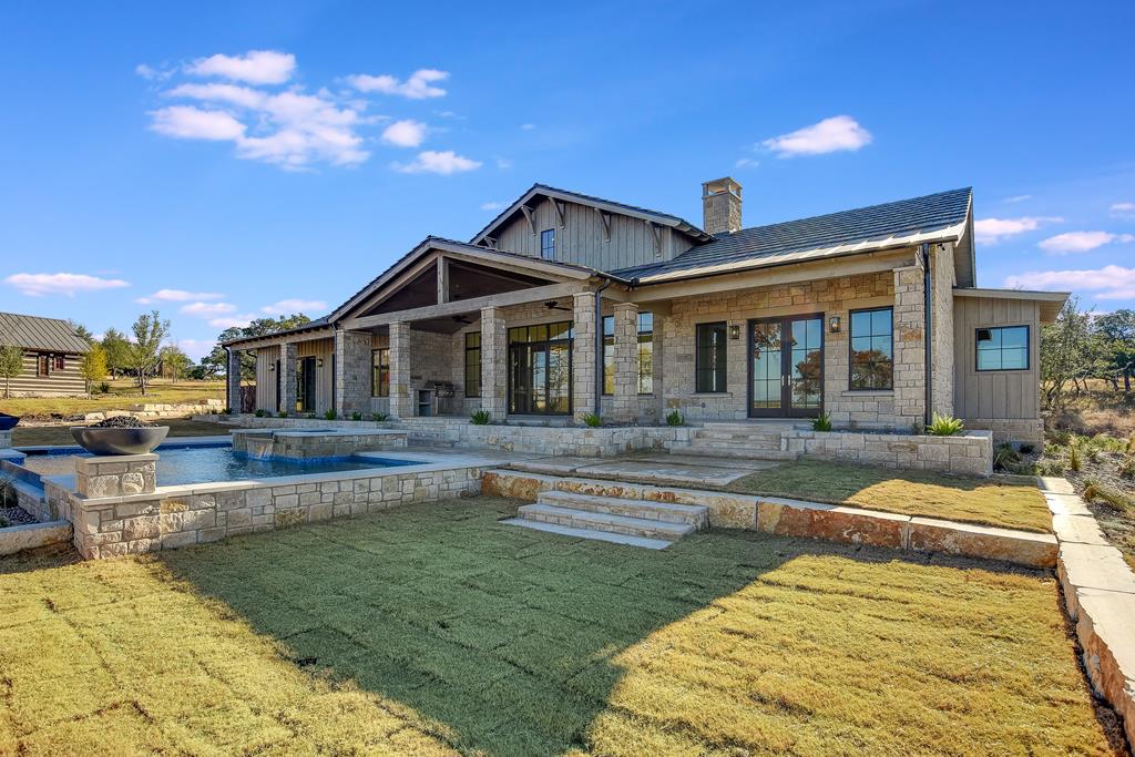 1712 Boot Ranch Circle Fredericksburg, TX