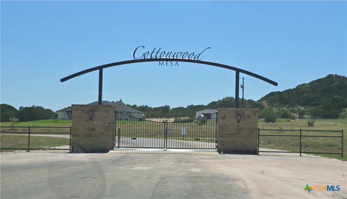 18 Cottonwood Mesa Listing Cover Image