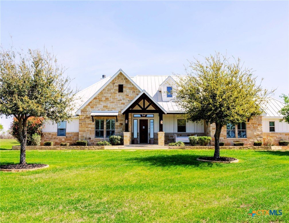 1980 County Road 361 Listing Cover Image