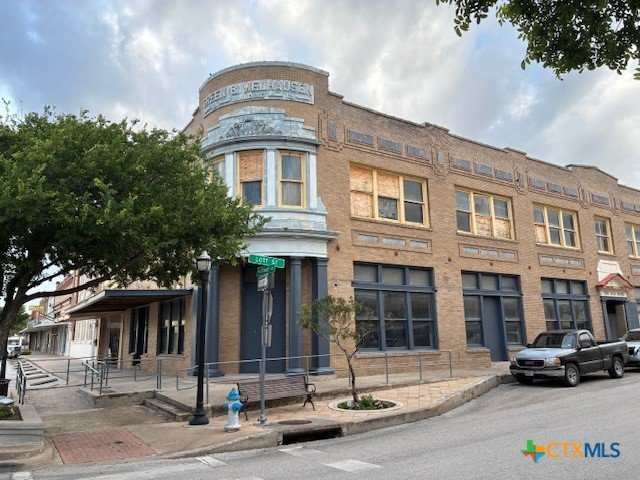 201 Grand Listing Cover Image