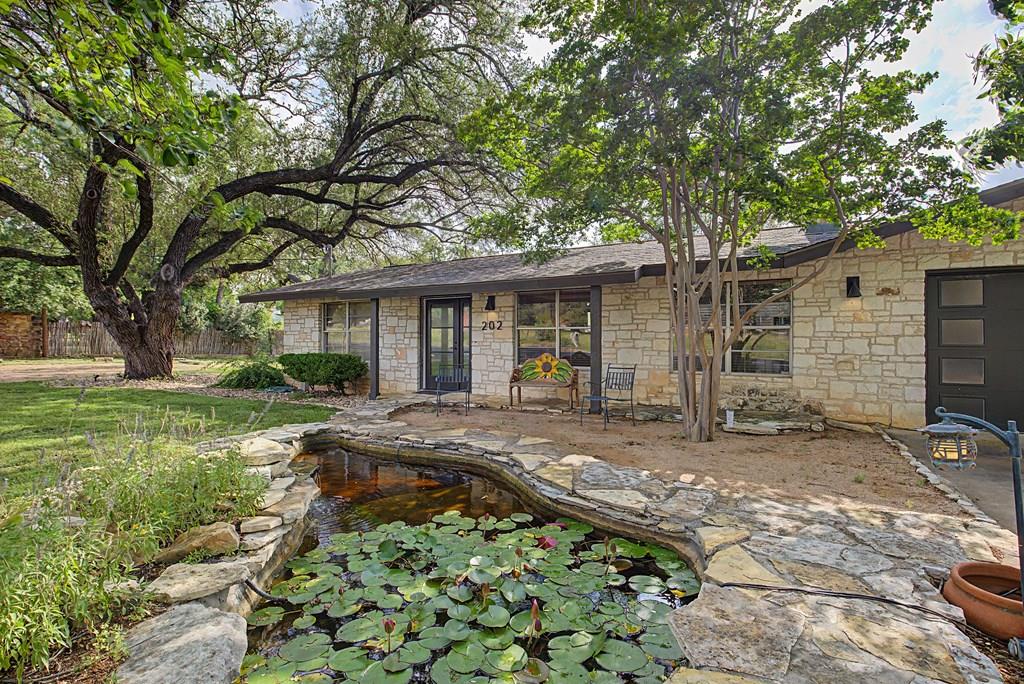 202 Bluebonnet Listing Cover Image