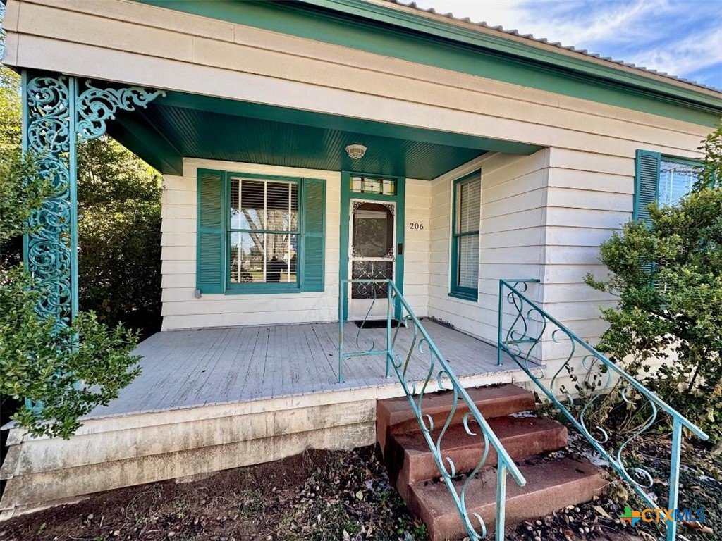 206 Bishop Listing Cover Image