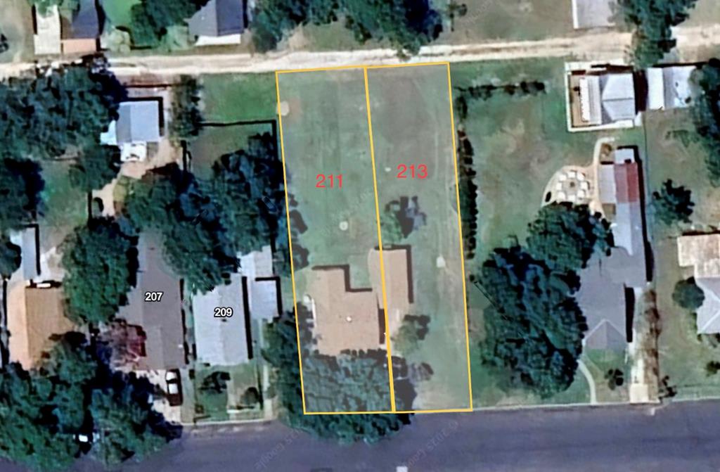 211 Centre St Listing Cover Image