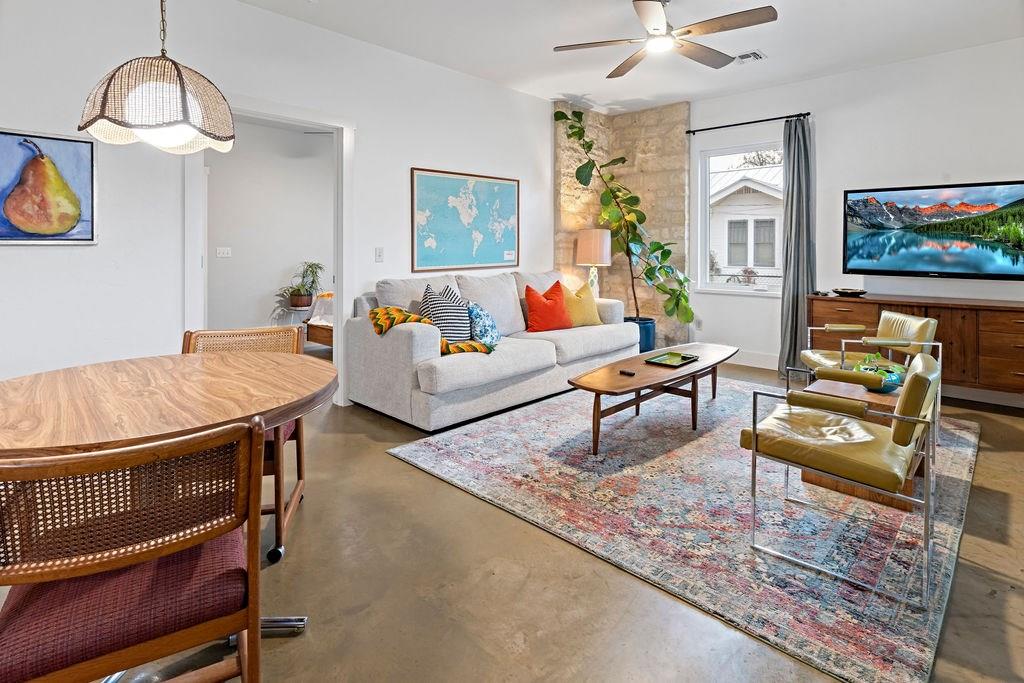 220 College St Listing Cover Image