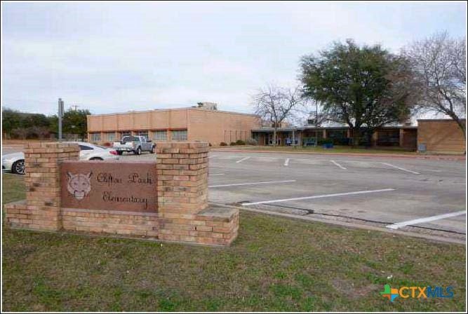 2200 Trimmier (Clifton Park School) Listing Cover Image