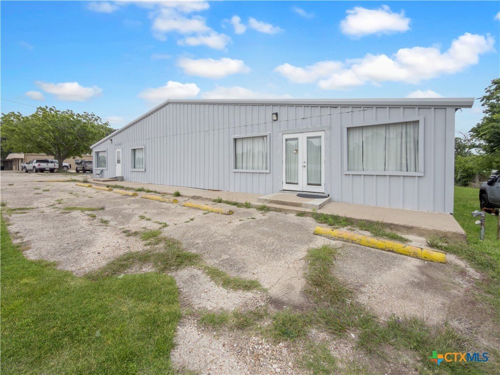 2302 Adams Listing Cover Image
