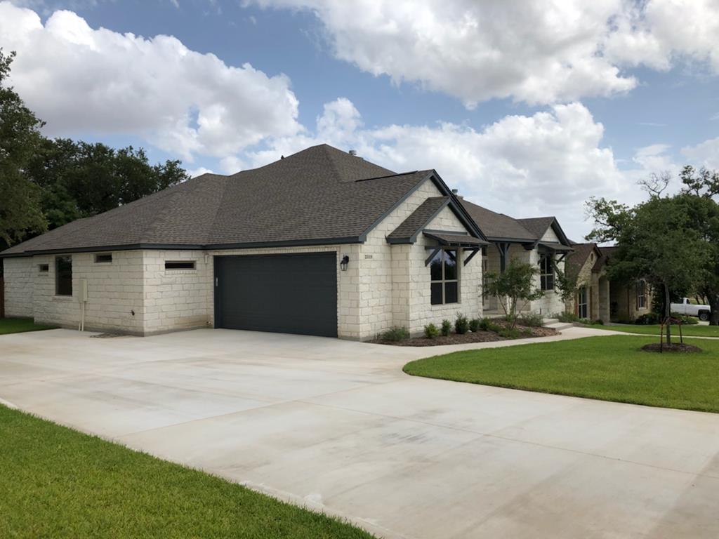 2319 Stone Meadow Fredericksburg, TX