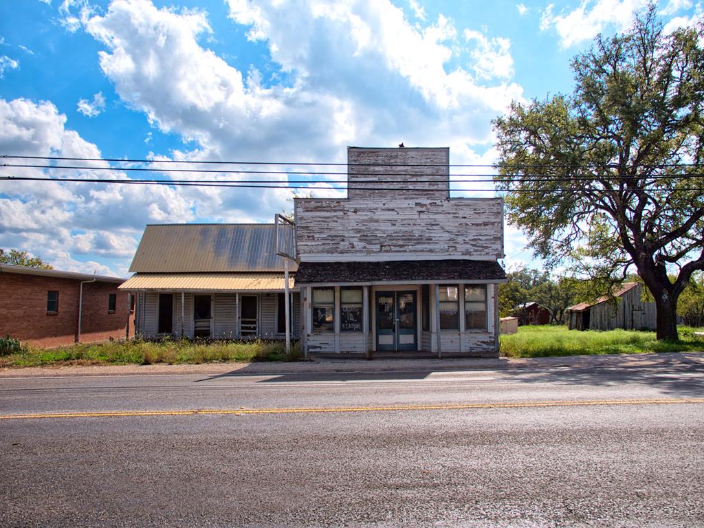 23667 Us Hwy 290 Harper, TX