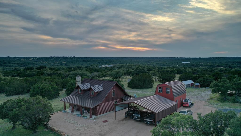 2998 Back Country Rd. Listing Cover Image