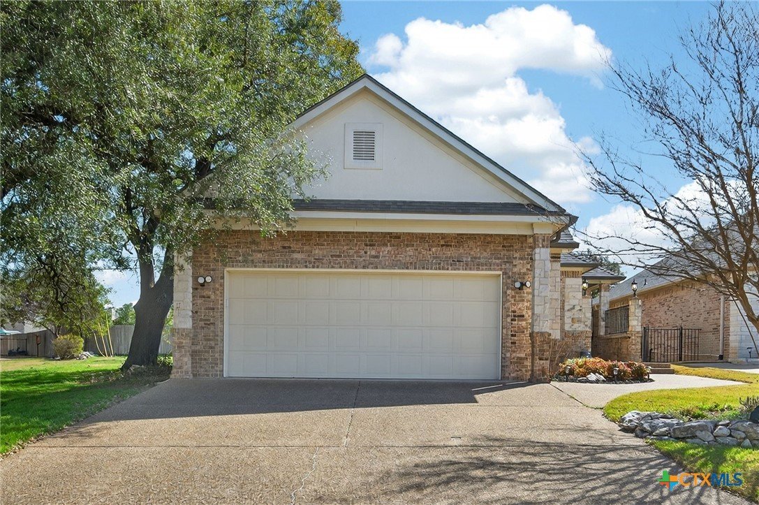 3010 Legend Oaks Listing Cover Image