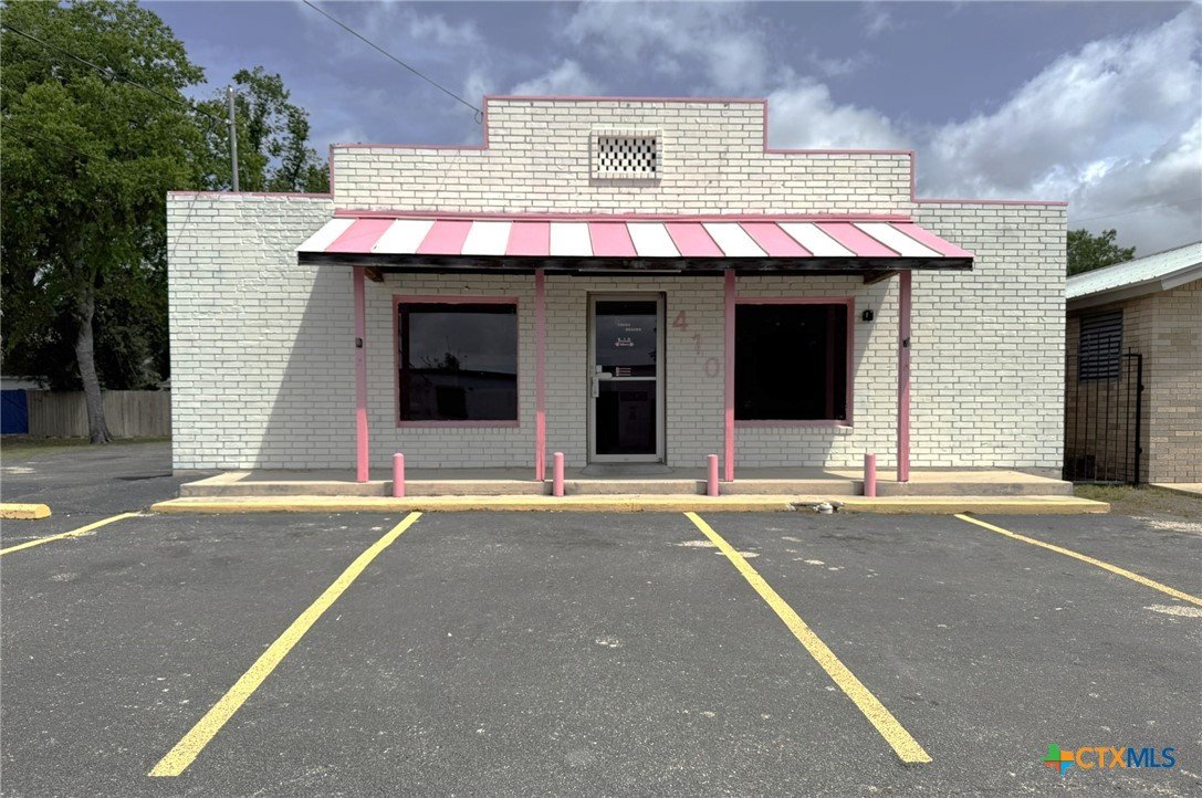 410 Gonzales Listing Cover Image