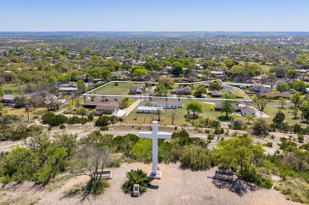 415 Cross Mountain Dr Listing Cover Image