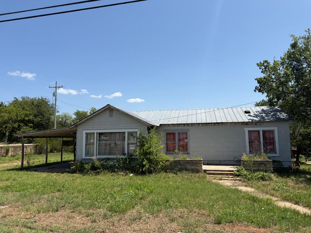 504 E Young St Young St Listing Cover Image