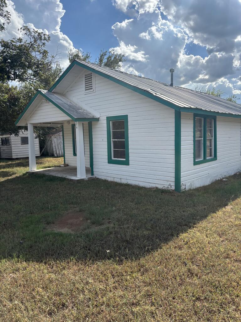 624 Spring St Listing Cover Image