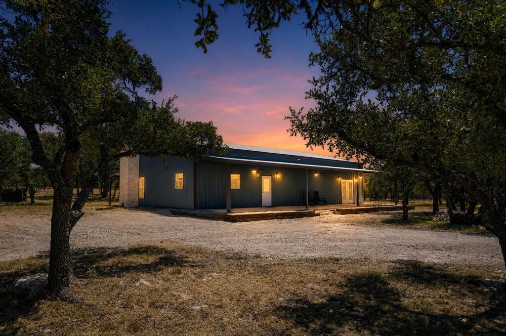 785 Legacy Oaks Dr Listing Cover Image