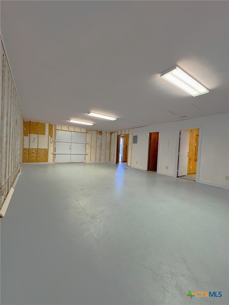 786 Castell Listing Cover Image