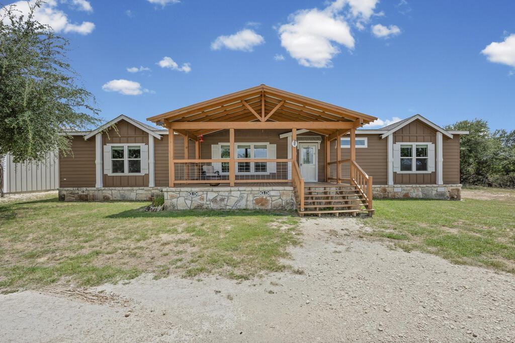 7870 Ranch Rd 165 Listing Cover Image