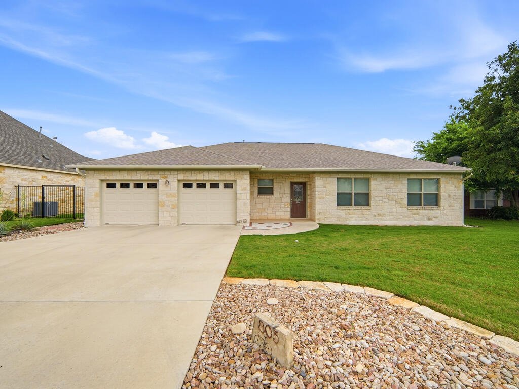 805 Scarlet Oak Court Listing Cover Image