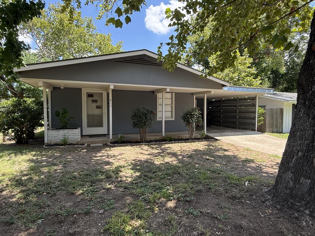813 Pecan St Listing Cover Image