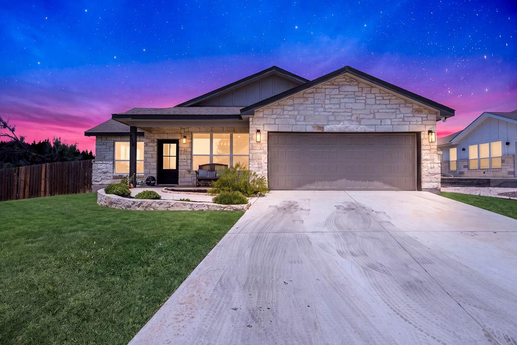 912 Smokey Oak Dr Listing Cover Image