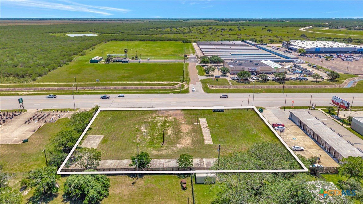 9505 Navarro Listing Cover Image