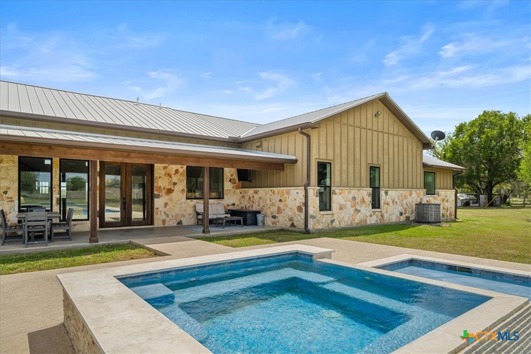 98 County Road 957b Listing Cover Image